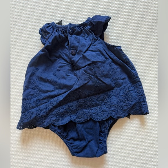 Caters|Baby girl navy sleeveless romper onesie with lace eyelet detail,3 months• - Picture 4 of 5